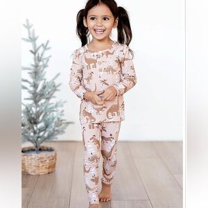 Khloe Jean‎ Dinos in Blush 2 Pc PJ Set 5T New With Tags